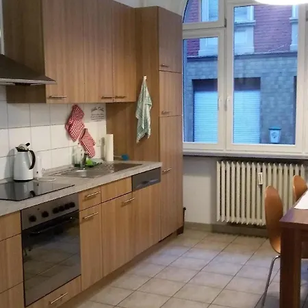 Apartment In Einem Historischen Gebaeude Mit Balkon Und Blick Auf Mosel Zell