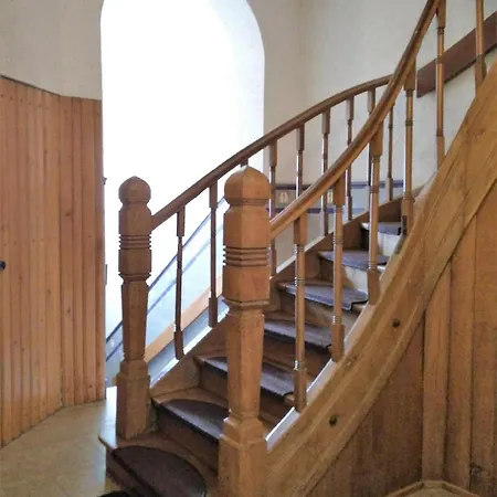 In Einem Historischen Gebaeude Mit Balkon Und Blick Auf Mosel * Zell